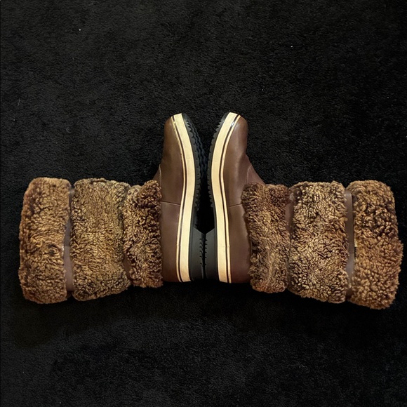 UGG Lilian Brown Shearling and Leather Boots size 10 - Picture 6 of 10